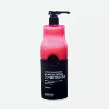 OSTWINT PROFESSIONAL Кондиционер для волос Balancing Cream Conditioner Strengthening Protein