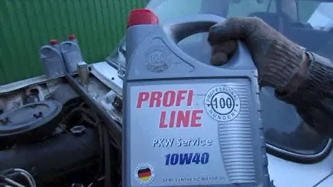 Масло Хундерт 10W-40 в движок ВАЗ 21074 и ПВК НИОЙЛ в Уфе