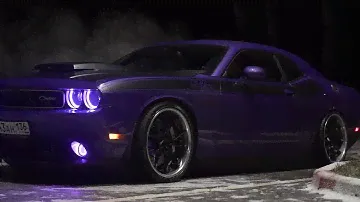 Dodge Challenger + Светодиодные би-линзы Optima Premium Bi-LED LENS Professional Series 3.0"