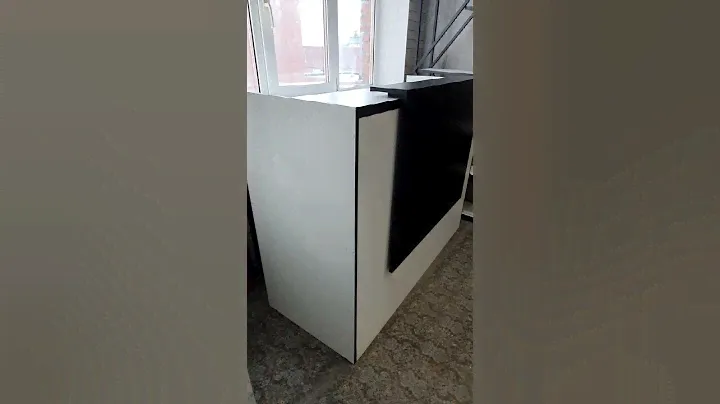РЕС 18 Стойка ресепшен с языком